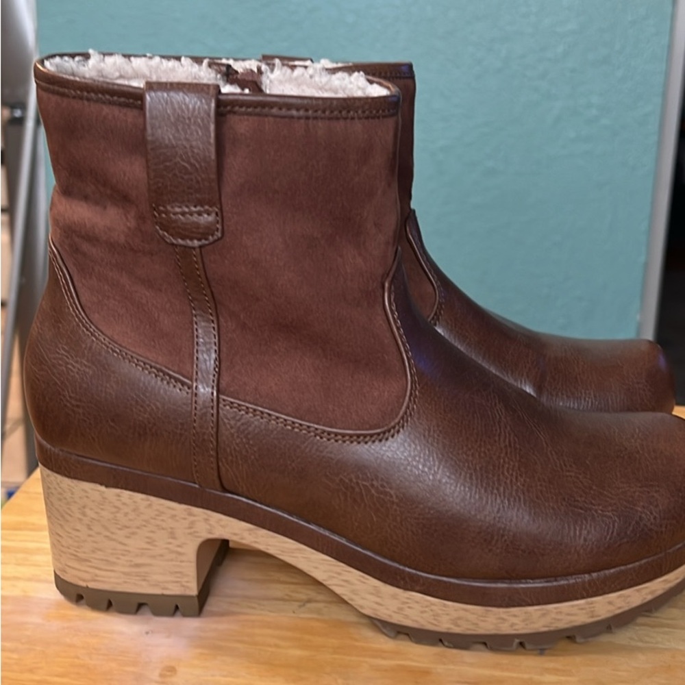 Brown Leather Ankle Boots - Picture 2 of 9